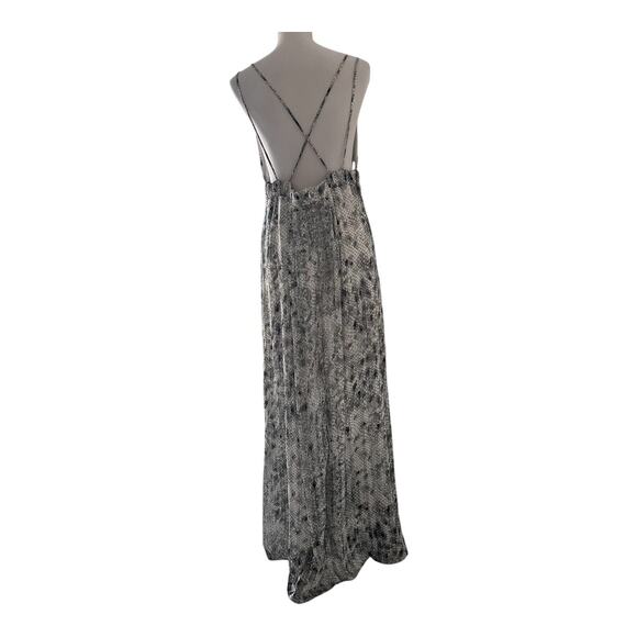 She + Sky Women Gray White Maxi Dress Snake Skin V Neck Summer Size L - Picture 3 of 9